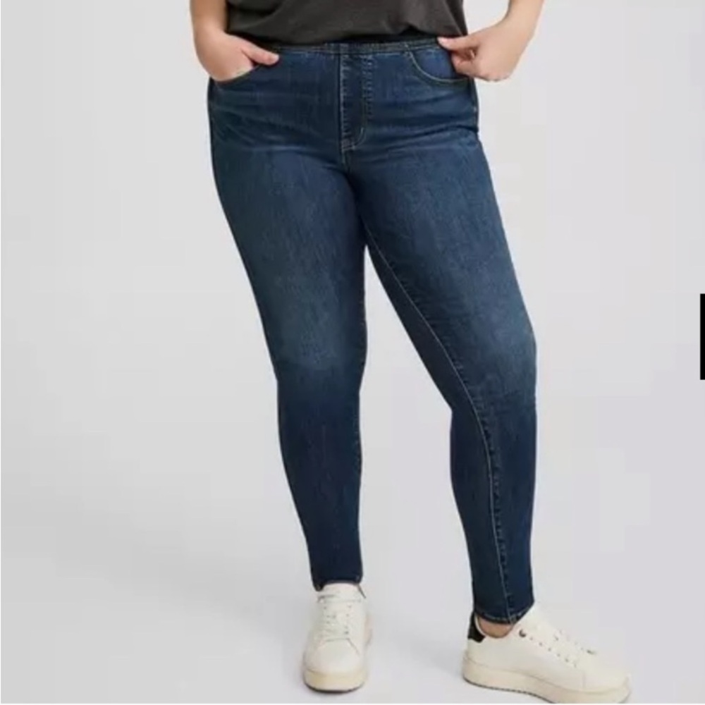 Torrid pull on Lean Jean with tummy flattening panel Size 1T (1 tall 1X 14/16)